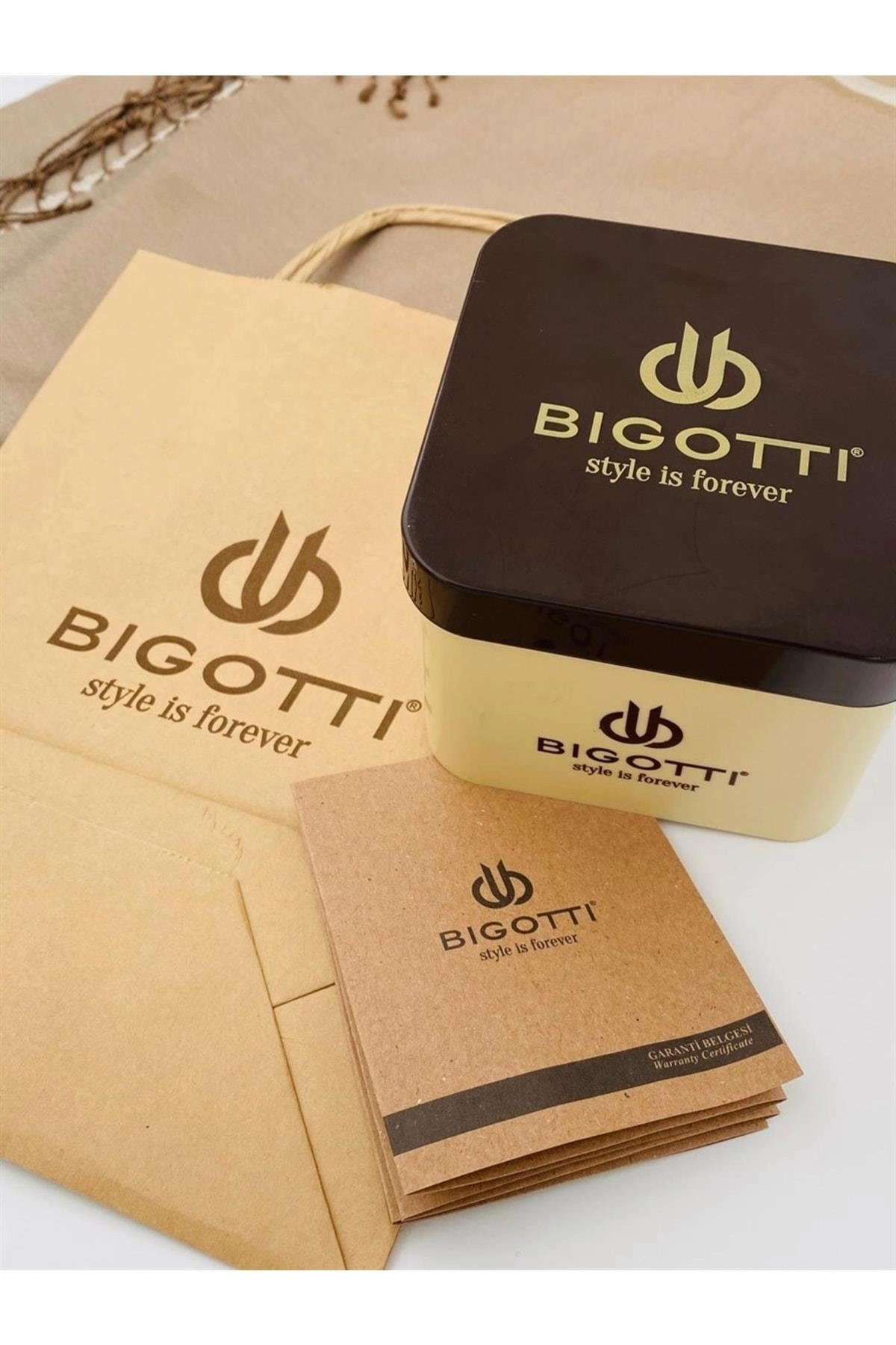 Bigotti Kadın Kol Saati Rose Çelik Kordon Renk Atmaz 30 Metre Su Geçirmez İç Fonksiyonları Aktif Klasik Kol Spor Model BG.1.10249.6