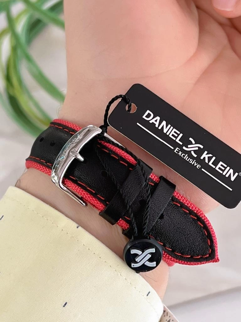 DK.1.117 Daniel Klein İç Fonksiyonları Aktif Deri Kordon 30 Mt Suya Dayanıklı Özel Tasarım Kol Saat