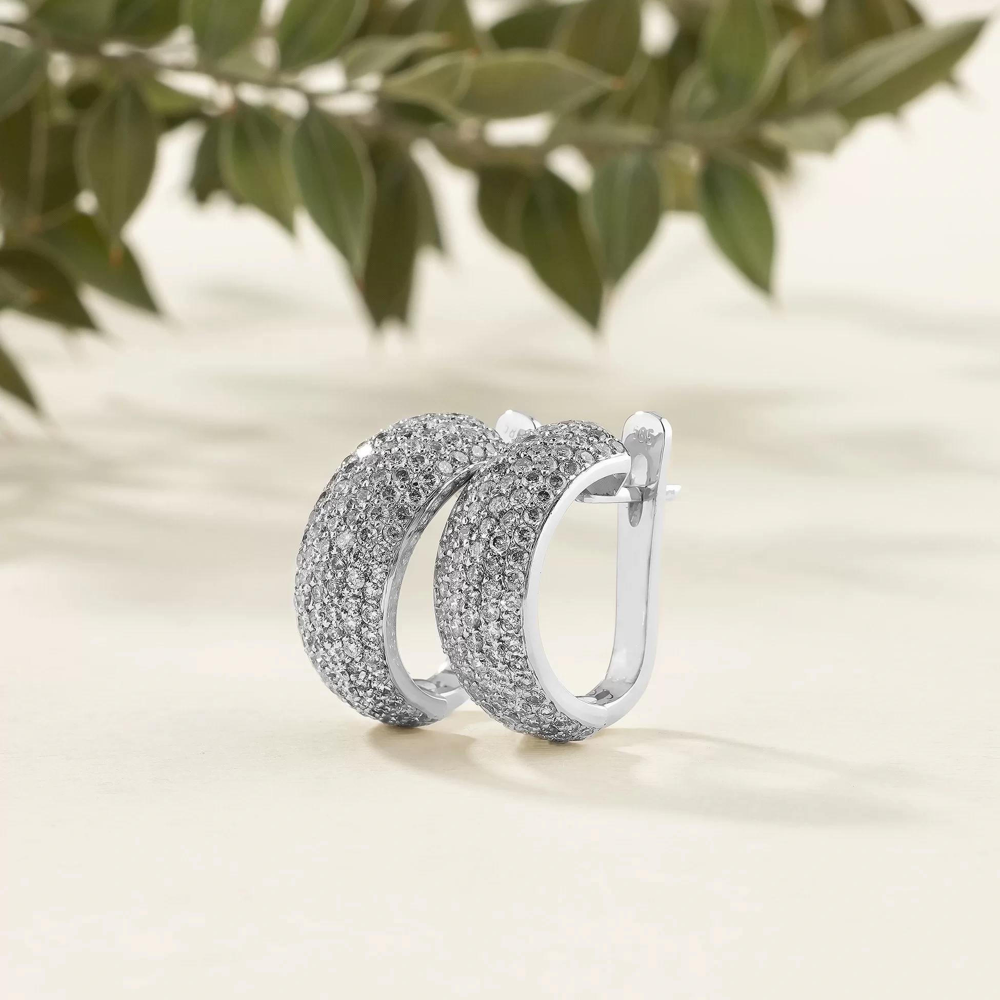 2.96 Ct. Pırlanta Küpe