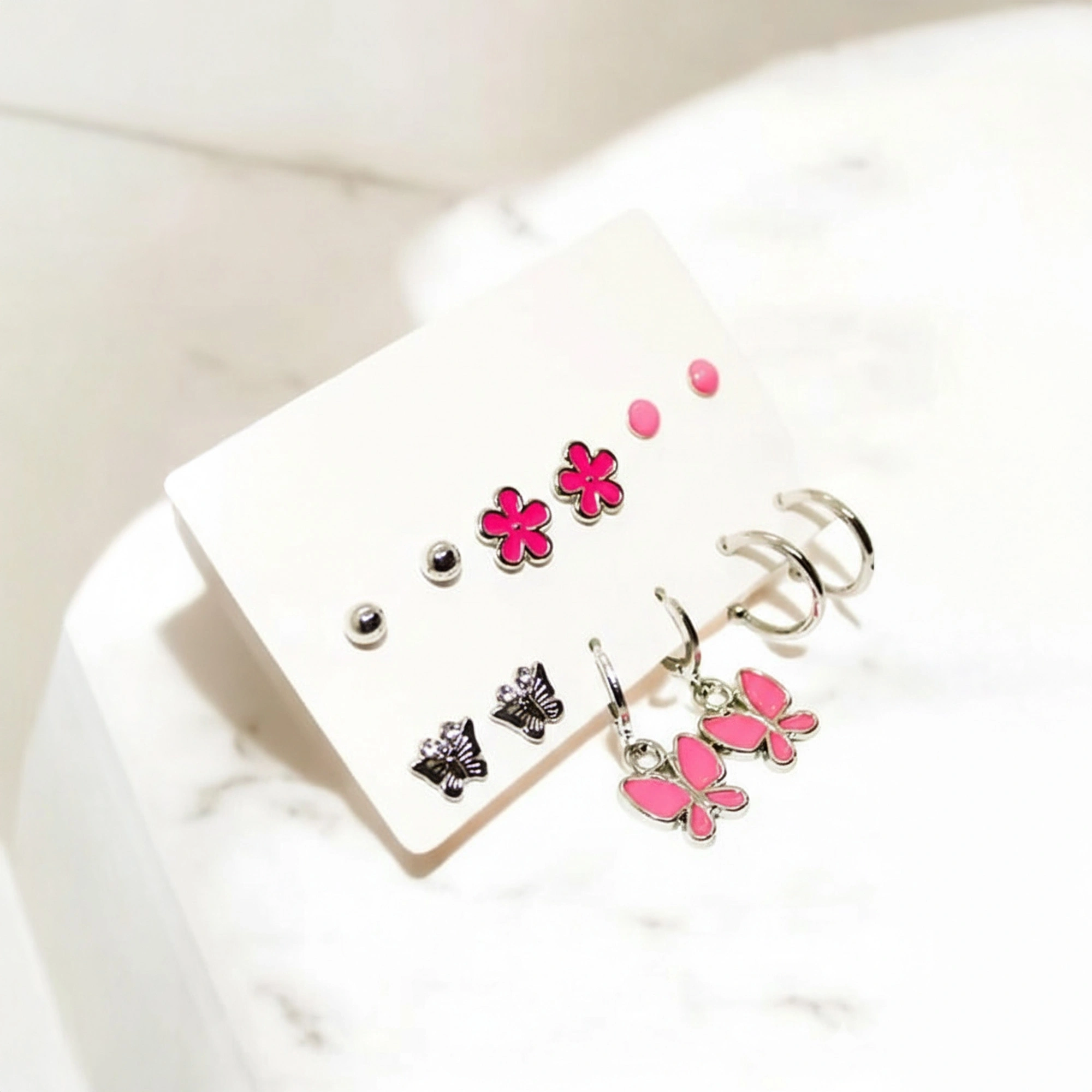 Pembe Kelebek ve Çiçek Tasarımlı Renkli Küpe Seti