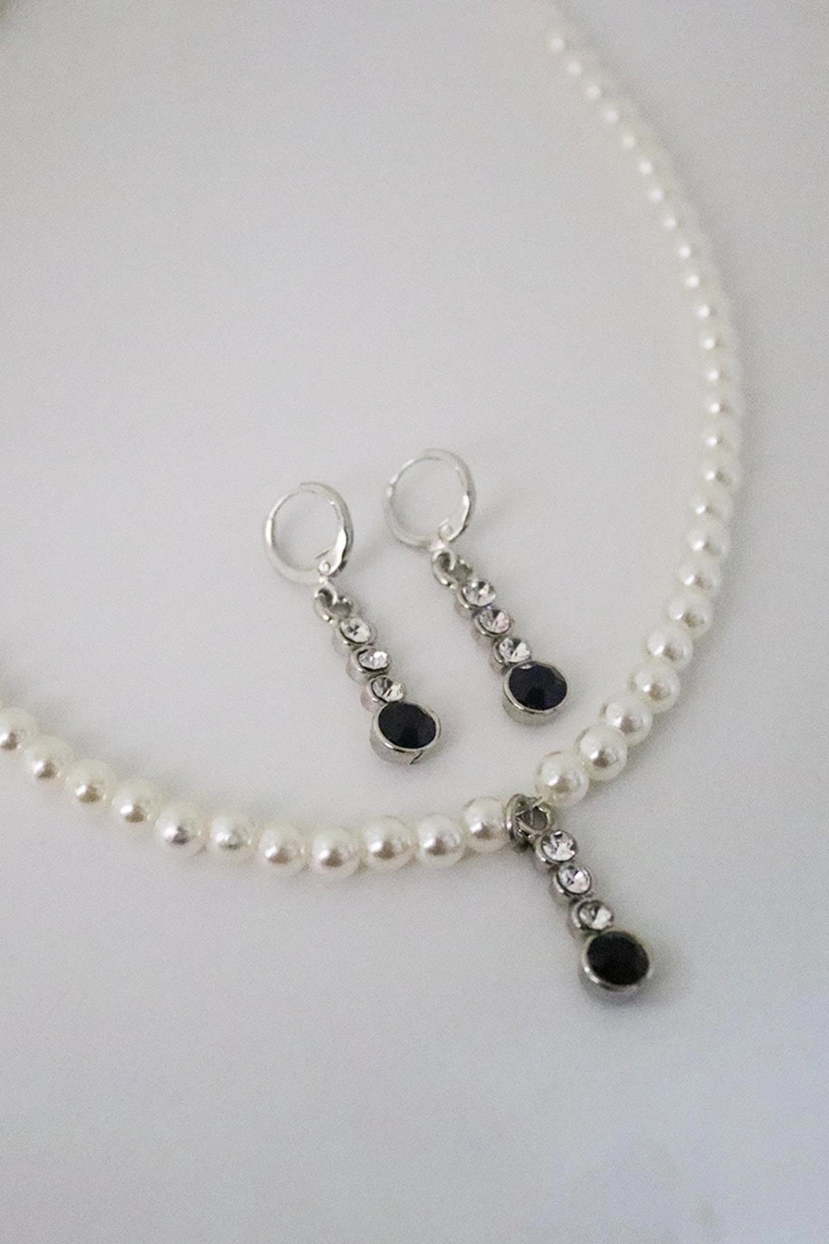 Zirkon Taşlı Özel Tasarımlı Inci Boncuklu Incili Kolye