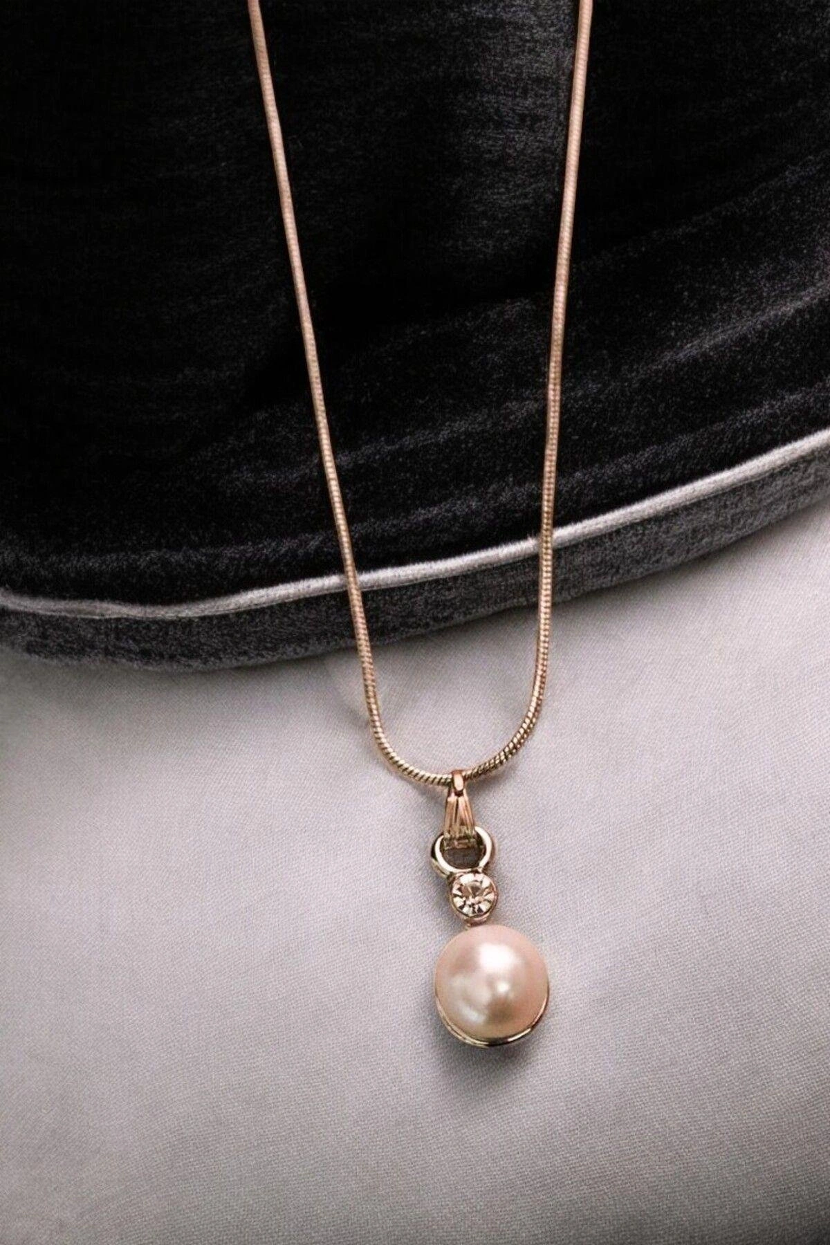 Gümüş Renkli İnci Tasarımlı Kolye Küpe Takı Seti