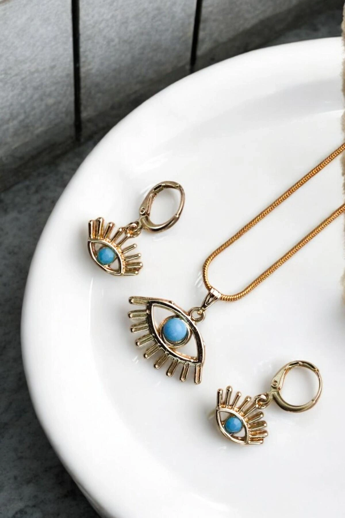 Göz Tasarımlı Kolye Küpe Takım Seti