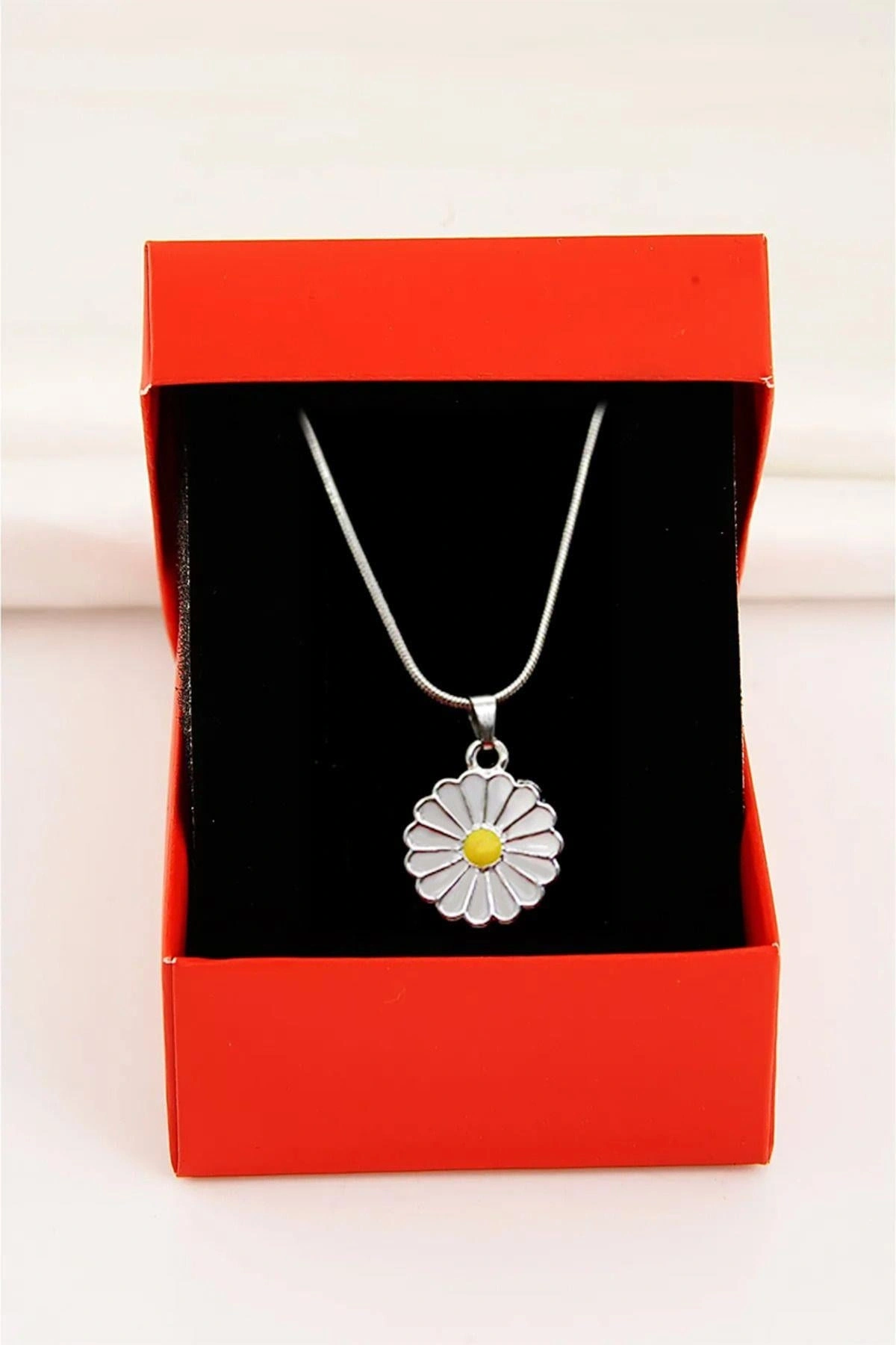 Göz Tasarımlı Özel Yılan Zincirli Gümüş Renkli Kolye