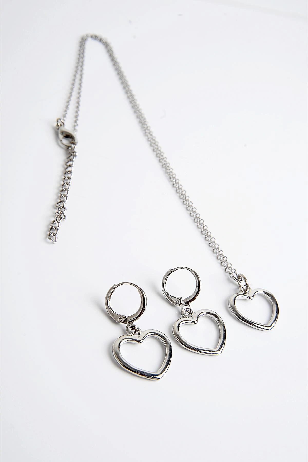 Kalp Tasarımlı Zirkon Taşlı Kolye Küpe Takım