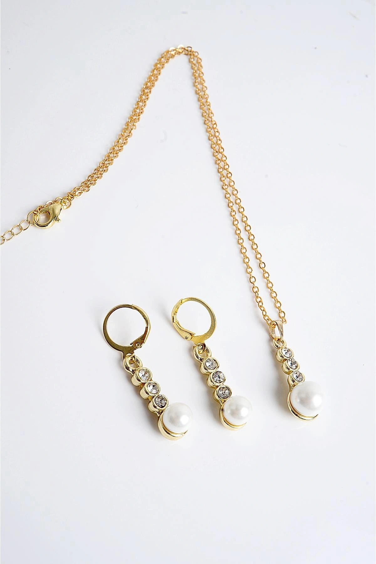 İnci ve Zirkon Taşlı Gold Renkli Kolye Küpe Seti