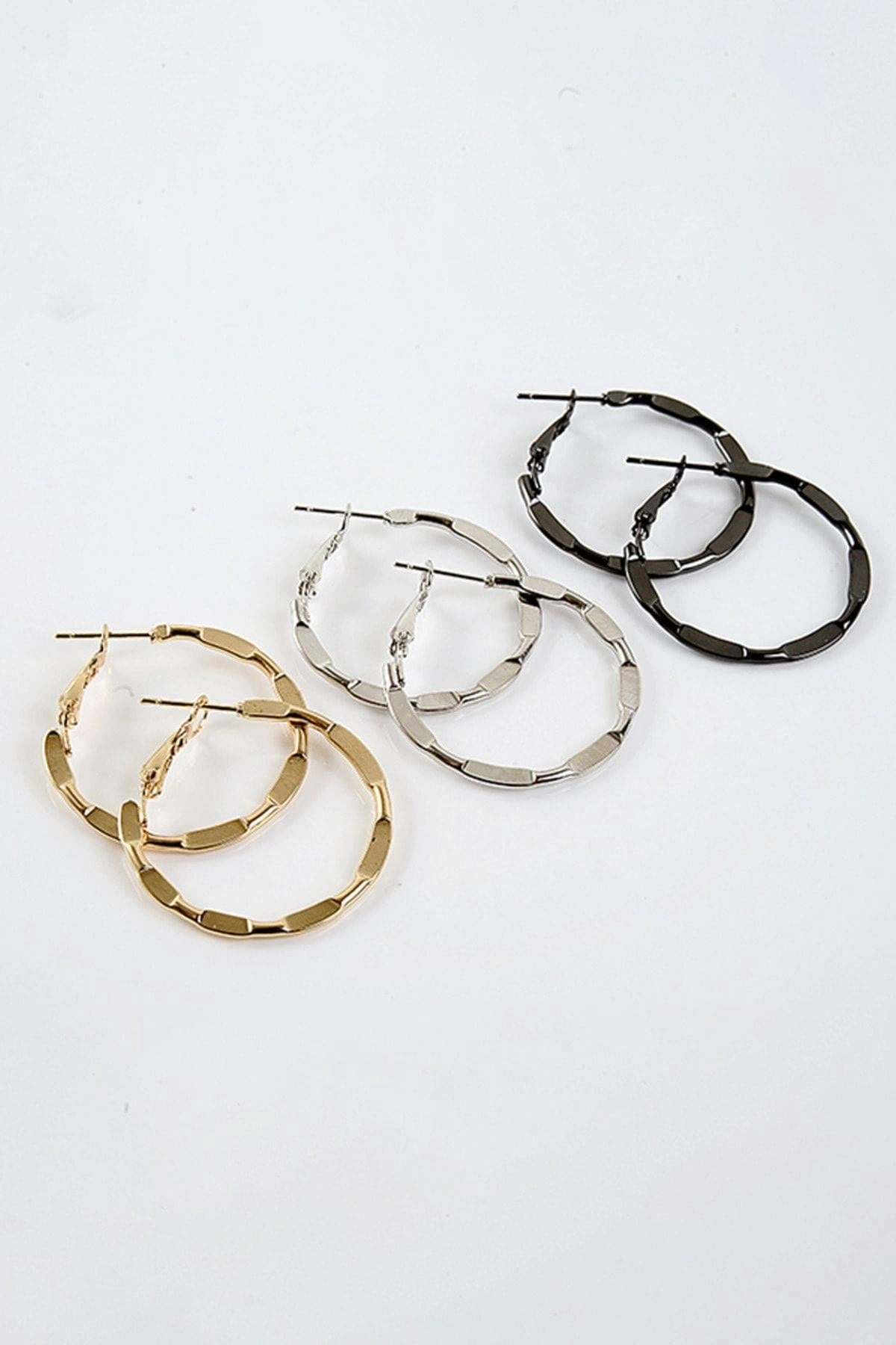 Gold Gümüş ve Siyah Renkleri 3lü Halka Küpe Seti