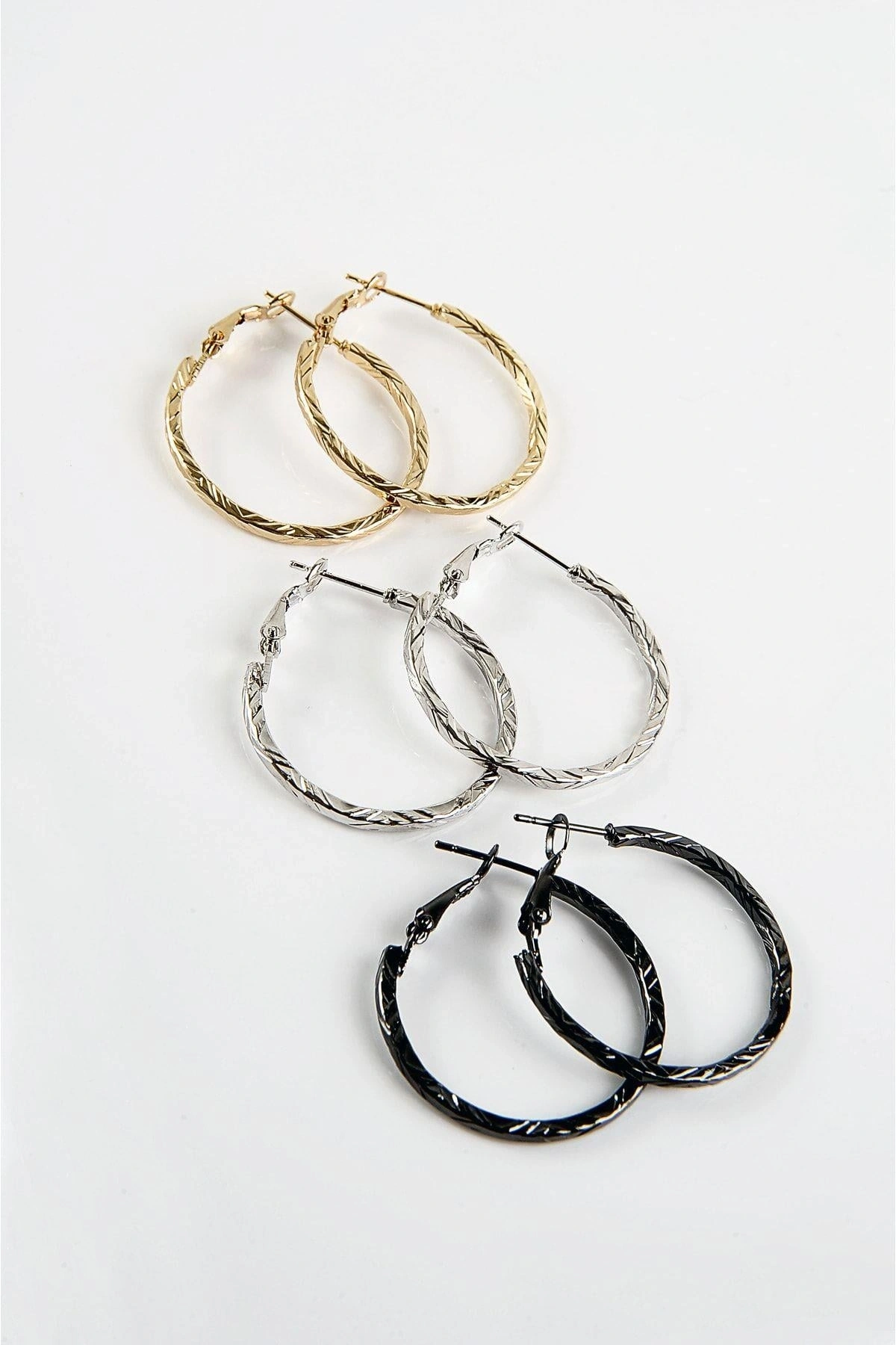 Gold Gümüş ve Siyah Renkleri 3lü Halka Küpe Seti