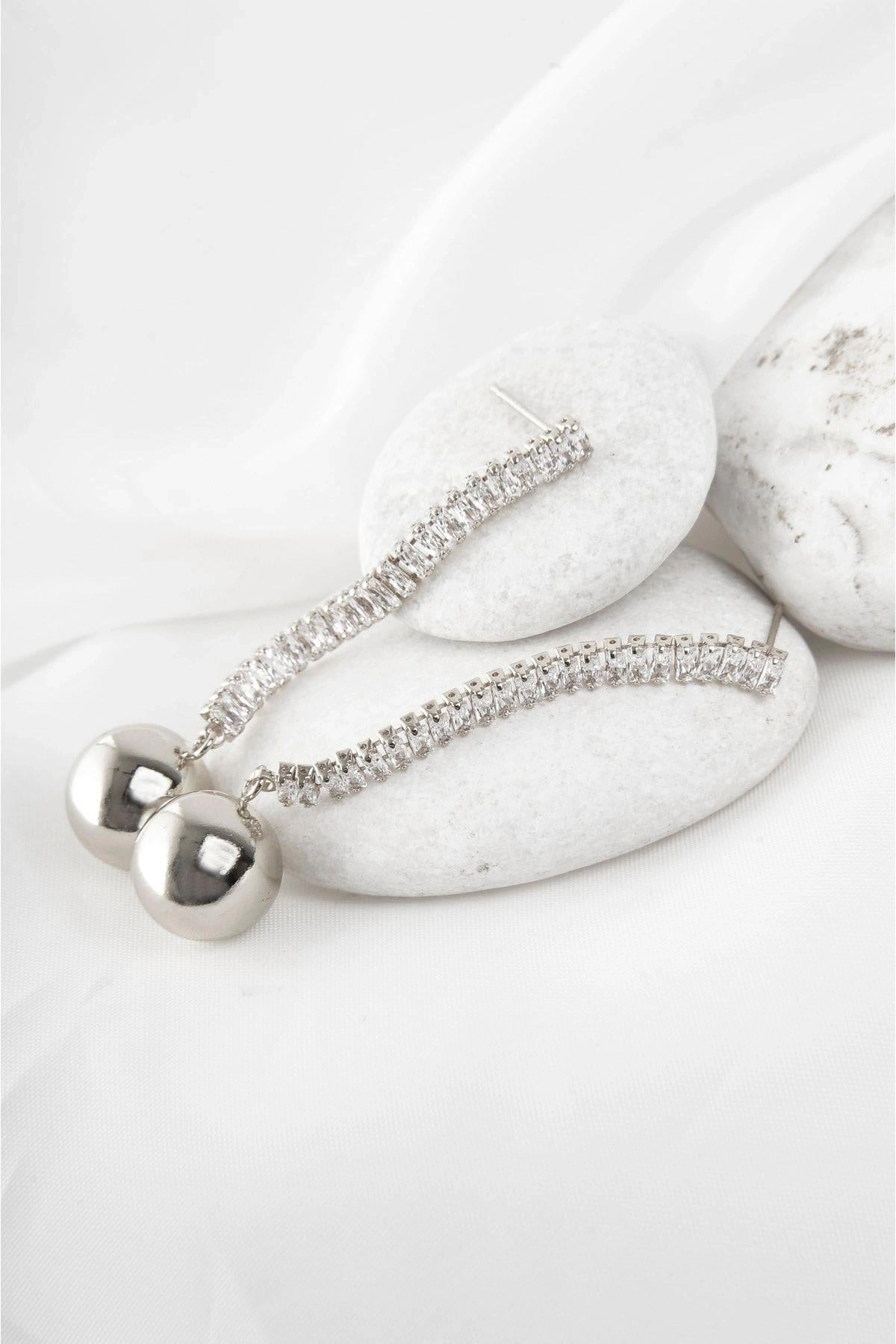 Baget Zirkon Taşlı Vidalı Sallantılı Küpe