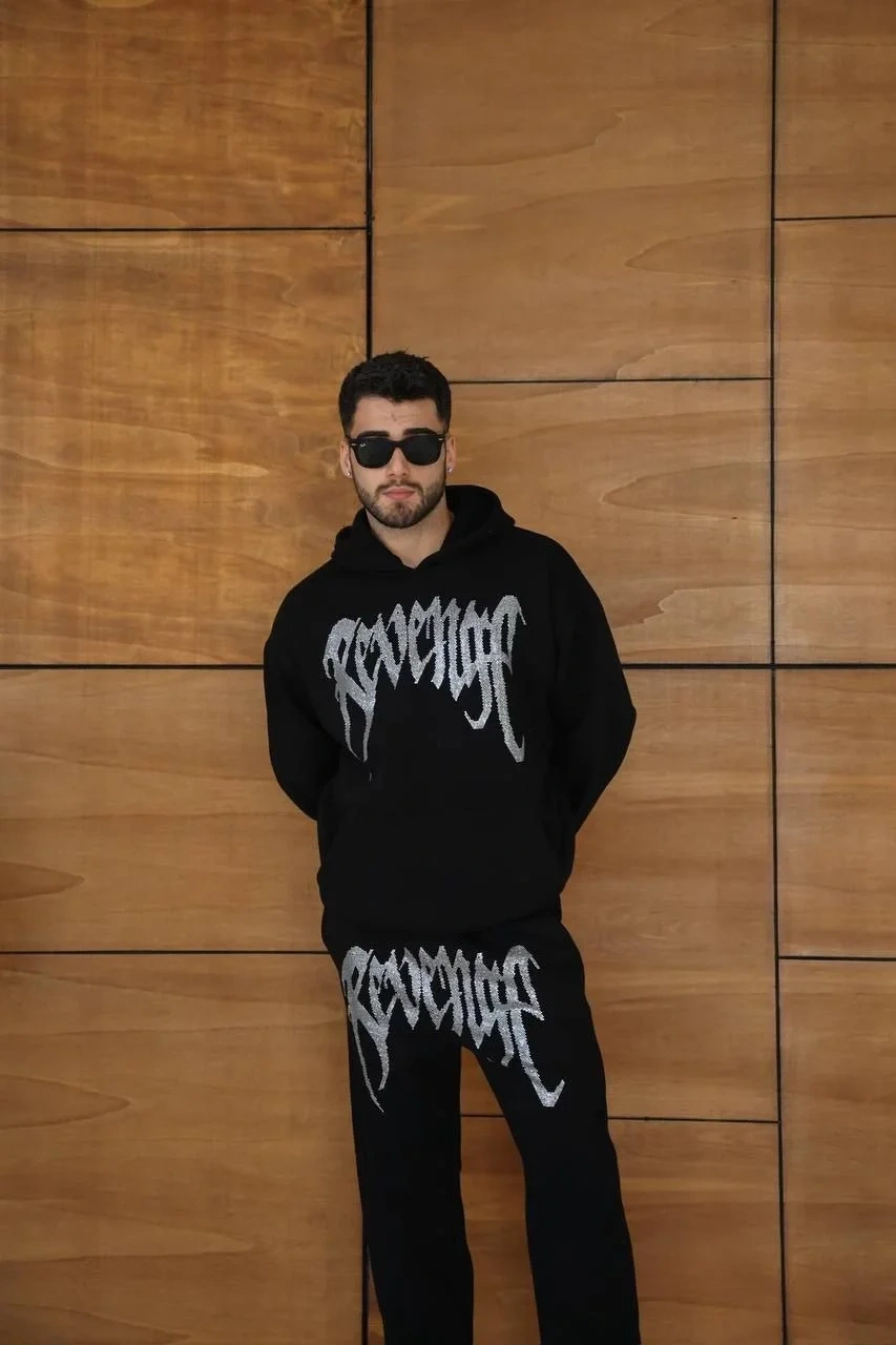 Erkek Premium Taş Baskılı Eşofman Takım Revenge Model (Siyah) Kapüşonlu Üst + Taşlı Baskılı Alt Modern Streetwear Tarzı Oversize Rahat Kalıp 3 iplik Pamuklu - Siyah
