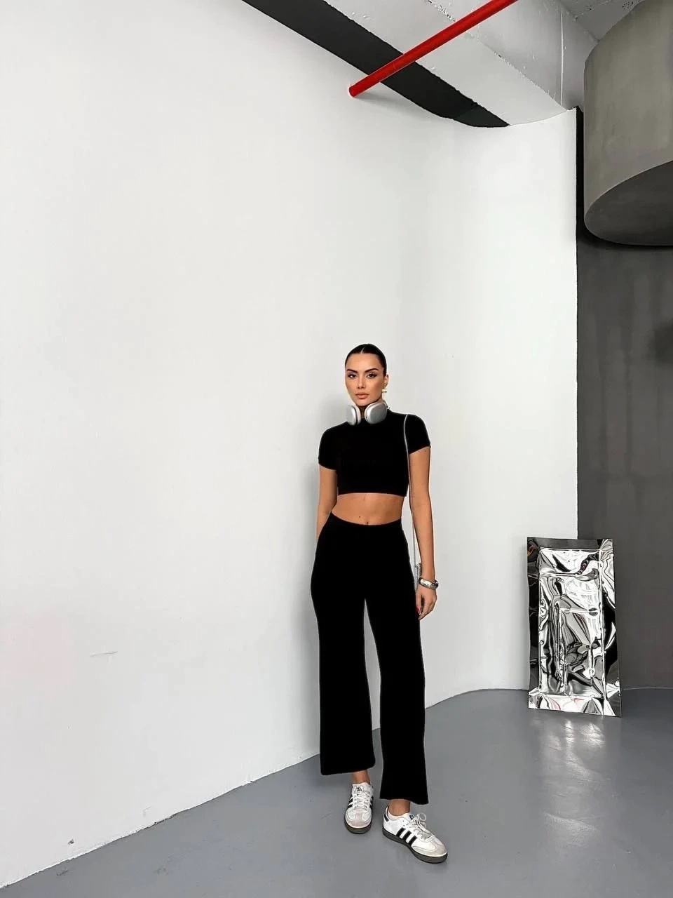 Osy Modal Yumuşak Dokulu Kumaş Kısa Kollu Crop Alt ispanyol Paça Pantalon ikili Takım - Siyah