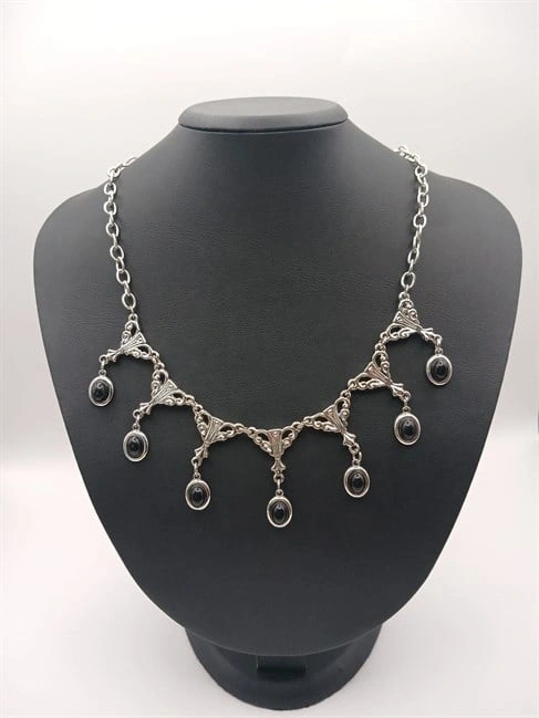 Oval Siyah İnci Detaylı Vintage Gerdanlık Kolye