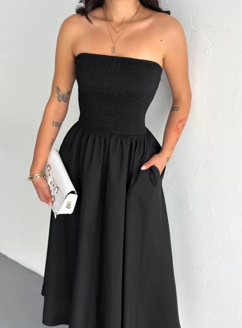 Straplez Pileli Elbise - Siyah