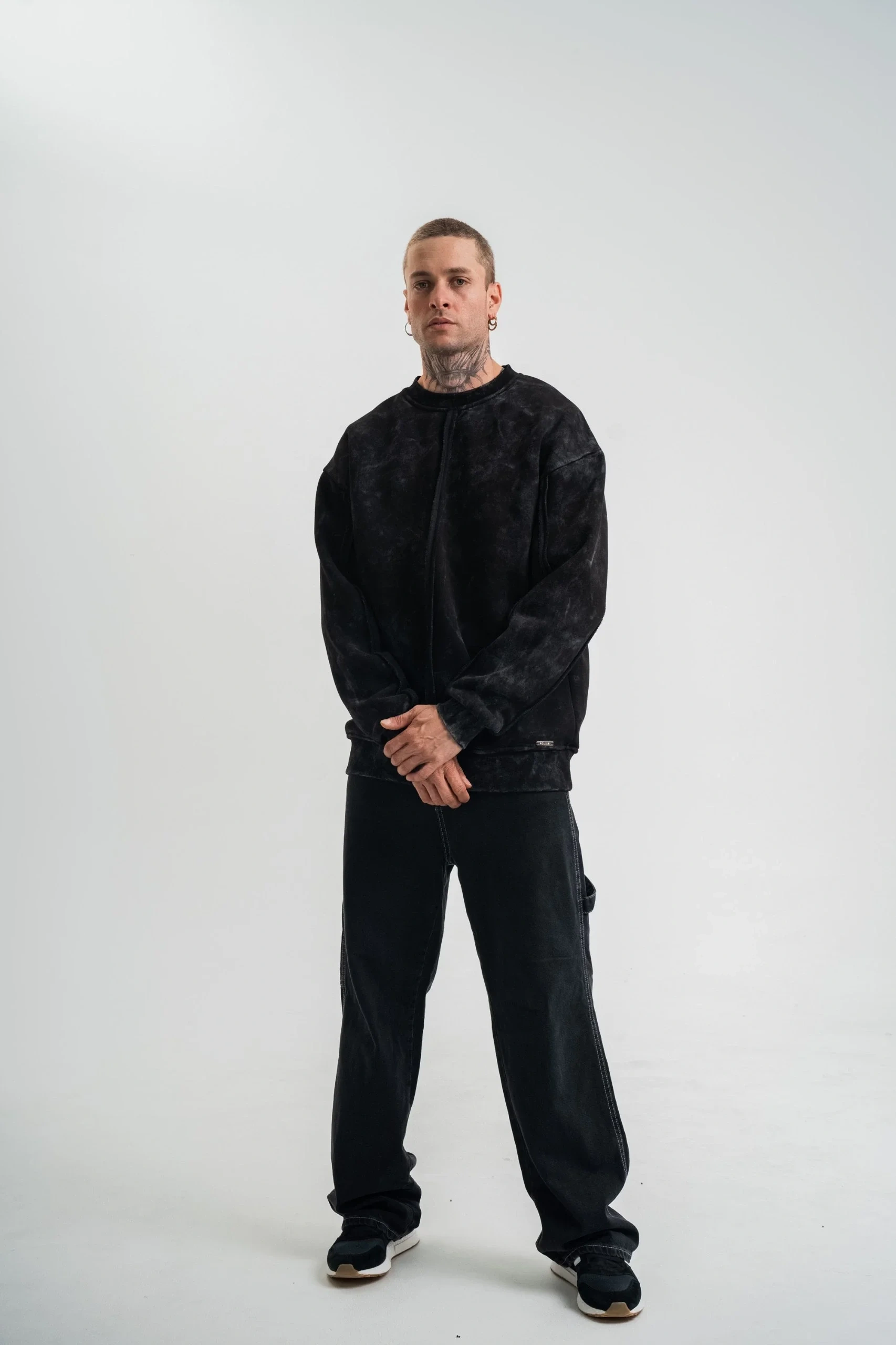 Unisex Bisiklet Yaka Özel Pis Dikişli Yıkamalı SweatShirt - Siyah