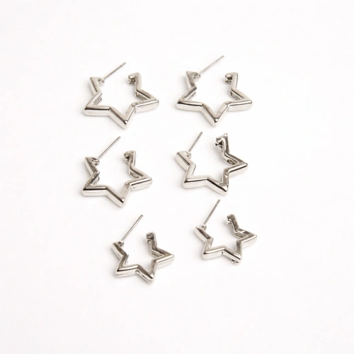 Yıldız Tasarımlı Unısex Gümüş Renkli 3 Boy 3lü Küpe Seti