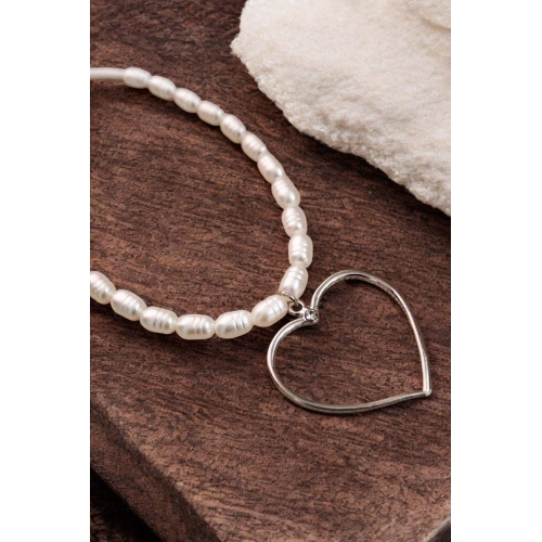 Desenli İncili Kalp Tasarımlı Gümüş Kaplamalı İnci Kolye