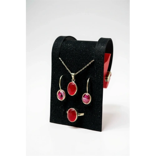 EUROMODA 925 AYAR ÖZEL TASARIMLI KIRMIZI OVAL TAŞLI GÜMÜŞ TAKIM