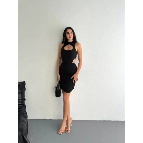 Göğüs ve Yanlar dekolteli Kolsuz Boy Elbise - Siyah