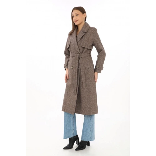 Kadın Balık Sırtı Yünlü Dokuma Kaşe Kaban – Kruvaze Yaka, Kuşaklı, Cepli, Astarlı Uzun Boy Tesettür Şık Kışlık Kaşe Kaban Modeli - Vizon