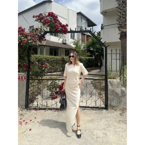 Kadın Kısa Kollu Uzun Yandan Yırtmaçlı Elbise - Bej