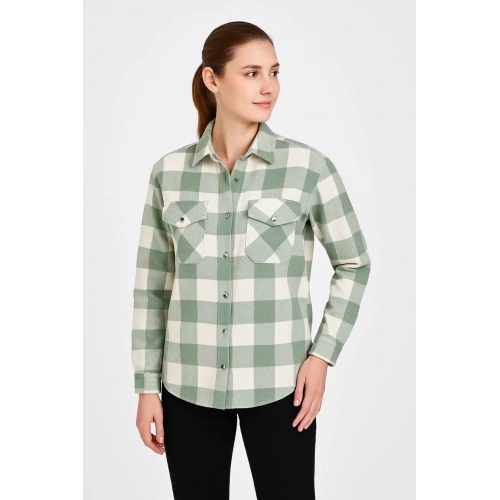 Kadın Oduncu Gömlek – Uzun Kollu, Şardonlu Kumaş, Kırmızı Beyaz Kareli Desen, Regular Fit, Çift Cepli, Manşetli Günlük Şık Stil - Su yeşili