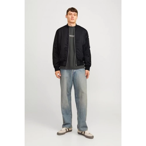 Erkek Siyah Bomber Mont – Fermuarlı, Cepli, Kapitone Astarlı Rahat Günlük Ceket Bahar & Kış Kullanıma Uygun - Siyah