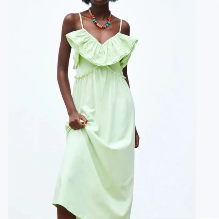 Askılı Fırfırlı Brode Detaylı | Yazlık Midi Boy Fıstık Yeşili Elbise