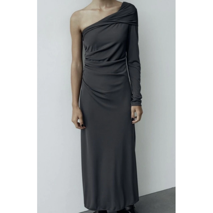 Tek Omuz Büzgü Detaylı Uzun Antrasit Elbise | Vücudu Saran Şık Abiye