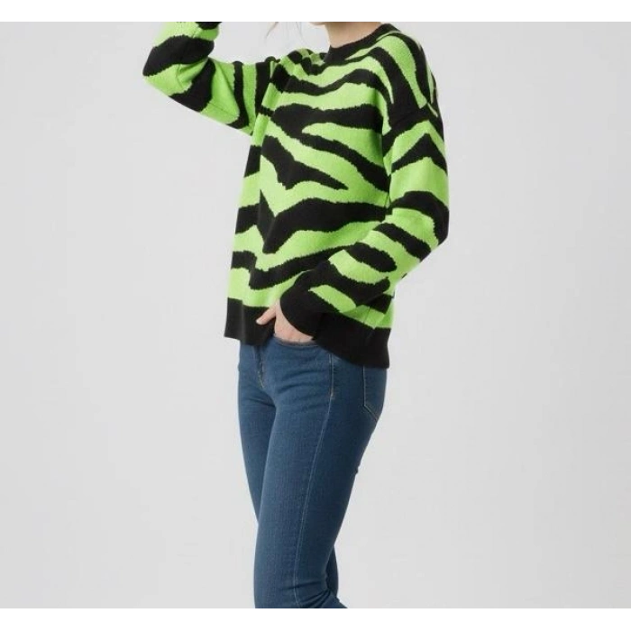Kadın Kışlık Neon Yeşil Siyah Zebra Desenli Kazak Triko Konforlu Rahat Kalıp