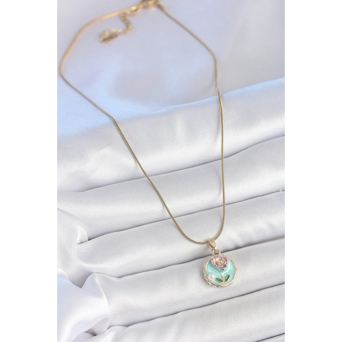 316L Çelik Gold Renk Zincir Mavi Minimal Çiçek İşlemeli İnci Detay Portre Model Kadın Kolye
