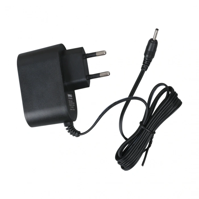 5 VOLT - 2 AMPER 2.5*0.7 İNCE UÇ YERLİ ÜRETİM PRİZ TİPİ TABLET PC ADAPTÖRÜ (5047)