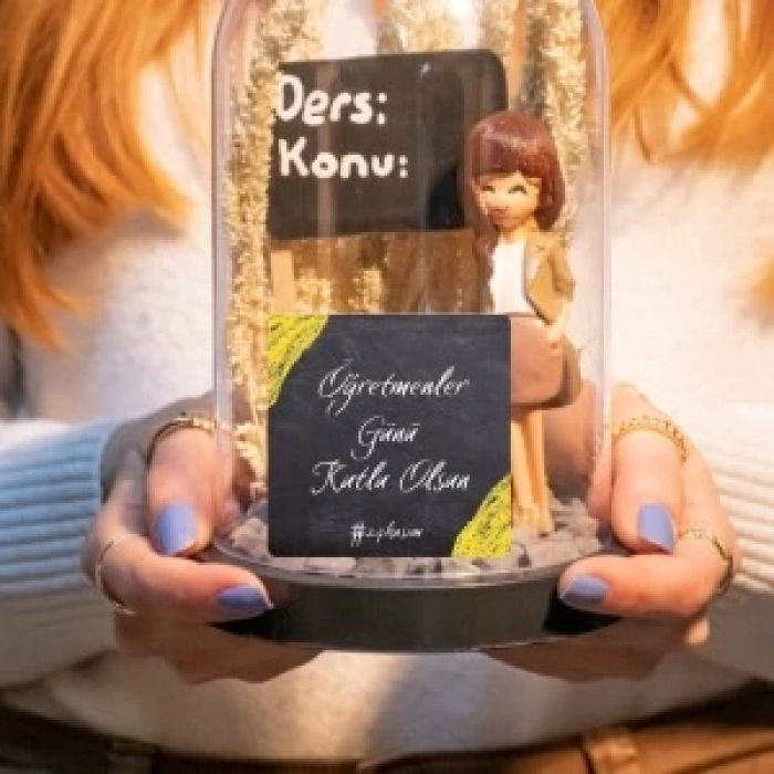 Fanus Teraryum Öğretmene Hediye