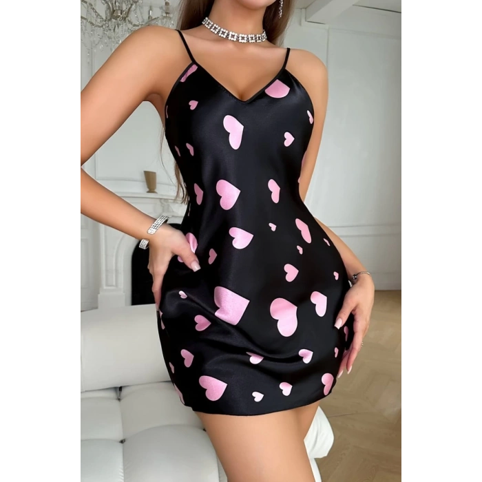 Pembe Kalp Desenli Siyah Saten Gecelik