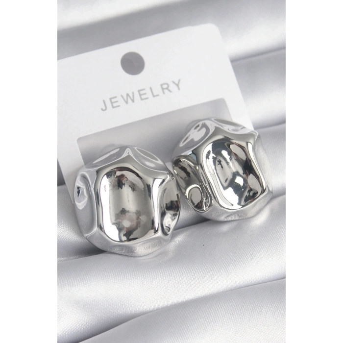 Pirinç Gümüş Renk İşlemeli Top Model Kadın Küpe