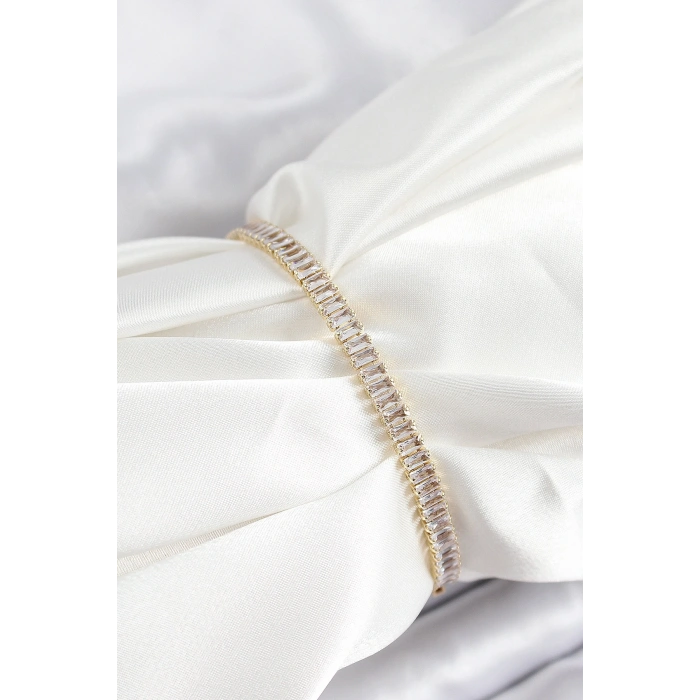 Pirinç Zirkon Taşlı Su Yolu Model Gold Renk Kadın Bileklik