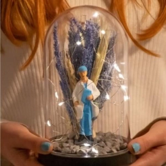 Teraryum Fanus Erkek Doktor İş Hediyesi Işıklı