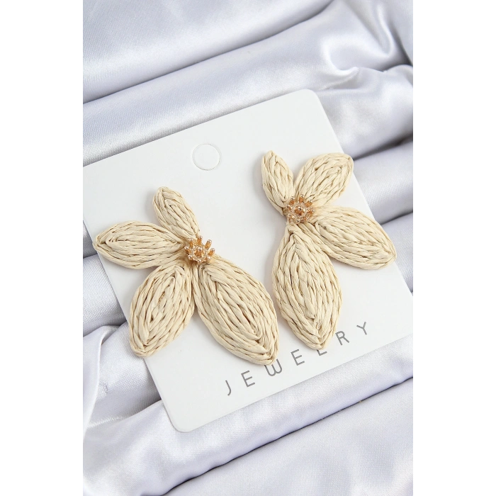 Yarım Çiçek Model Bej Renk Kadın Hasır Küpe