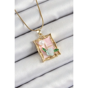 316L Çelik Zincir Pembe Sanatsal Portre İnci Detaylı Gül Figürlü Model Gold Renk Kadın Kolye