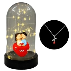 Fanus Teraryum Sevgili Ellerinde Kalp Kolye Hediyeli