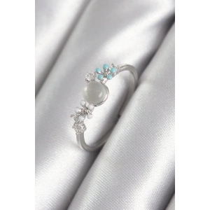 Pirinç Gümüş Renk Zirkon Taş Detaylı Beyaz Sedefli Çiçek Model Kadın Yüzük
