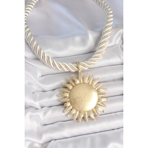 Kırık Beyaz Halat Model Gold Renk Güneş Figürlü Pirinç Kolye