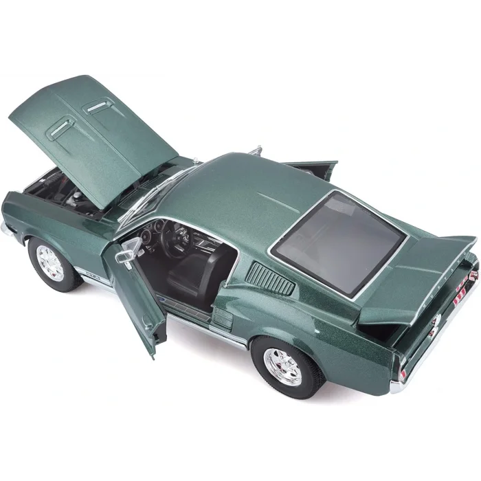 MAISTO 1967 FORD MUSTANG GTA FASTBACK (1:18)