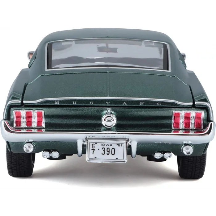 MAISTO 1967 FORD MUSTANG GTA FASTBACK (1:18)