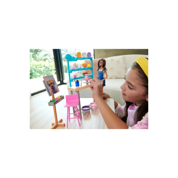 BARBIENİN SANAT ATÖLYESİ OYUN SETİ