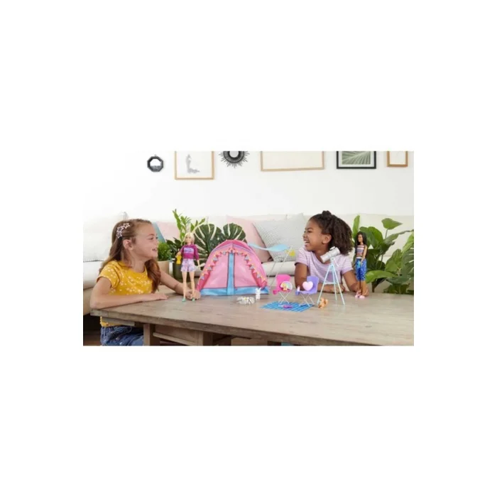 BARBIE MALİBU VE BROOKLYN KAMPTA OYUN SETİ