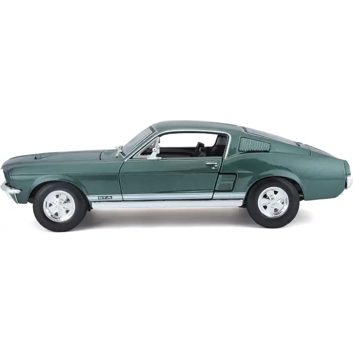 MAISTO 1967 FORD MUSTANG GTA FASTBACK (1:18)