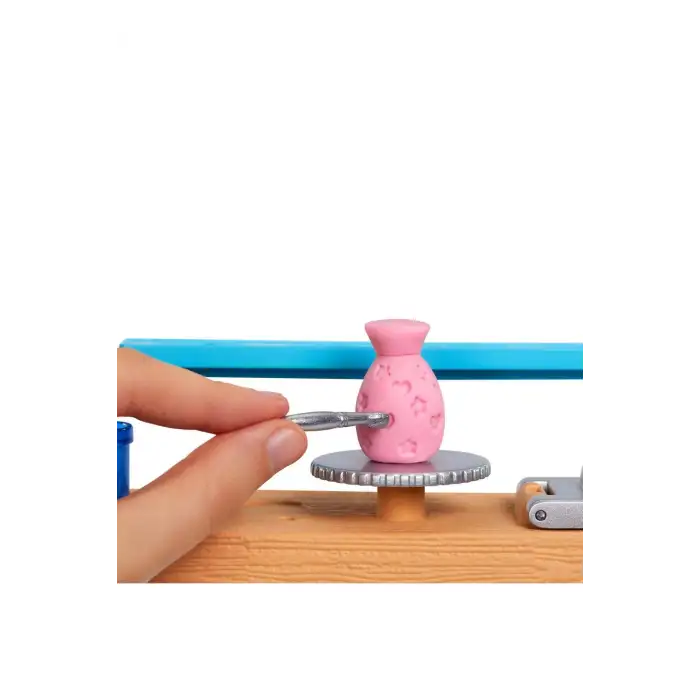 BARBIENİN SANAT ATÖLYESİ OYUN SETİ