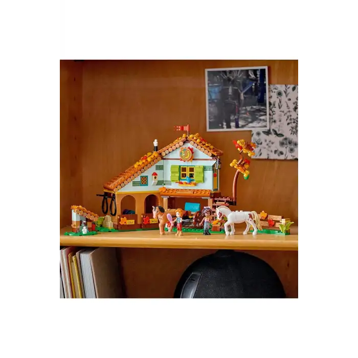 LEGO AUTUMNS HORSE STABLE