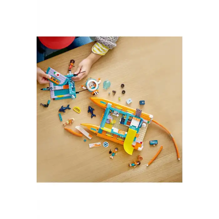 LEGO SEA RESCUE BOAT