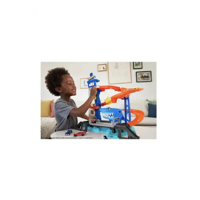 HOT WHEELS KÖPEK BALIĞINDAN KAÇIŞ OYUN SETİ